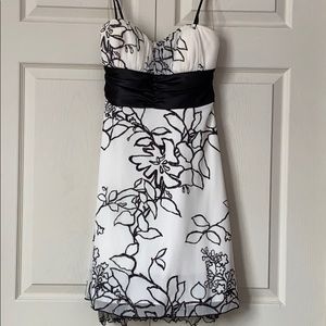 Black and White Knee Length Formal Dress